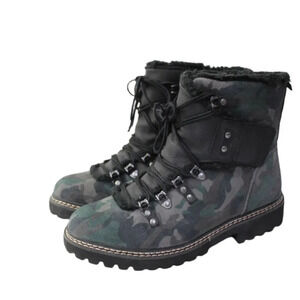 Earth Kodiak Glacier suede camo hiking boots size 8 